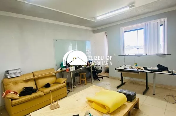 CASA COM 4 QUARTOS, SENDO 2 SUÍTES + AR CONDICIONADO, QNL 10 - BLOCO F, TAGUATINGA - BRASILIA\DF