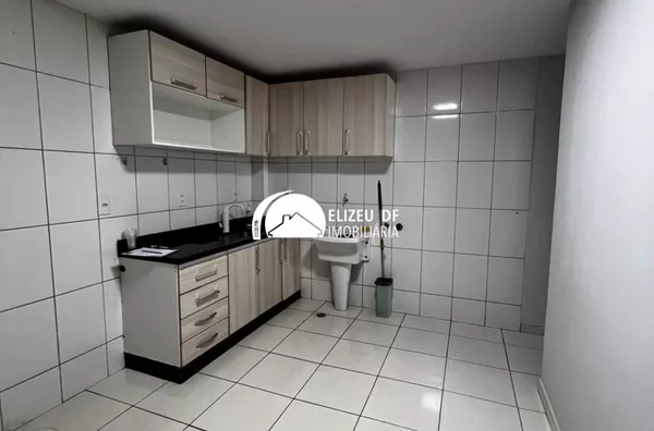 Elizeu DF Imobiliária aluga apartamento na QE 40 Lote 7 