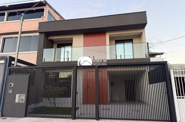 Elizeu Imóveis vende casa com 4 suítes na QE 30 do Guará II