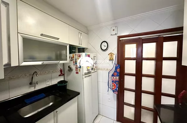Elizeu Df Imobiliária vende excelente apartamento no Edificio Mediterranée 