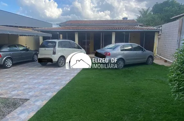 Excelente casa 3 quartos a venda na Rua 3 Vicente Pires condomínio fechado 