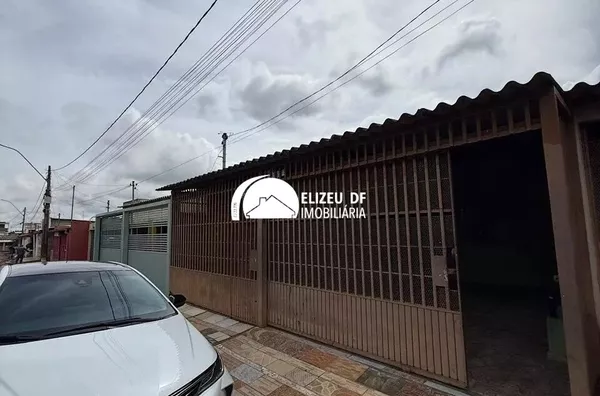 Elizeu DF Imobiliária aluga casa com 2 quartos sendo 1 suíte no Riacho Fundo II