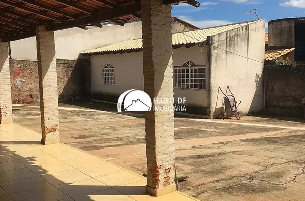 Lote de 1000 m² com casa de apoio escriturado em Vicente Pires Brasília 