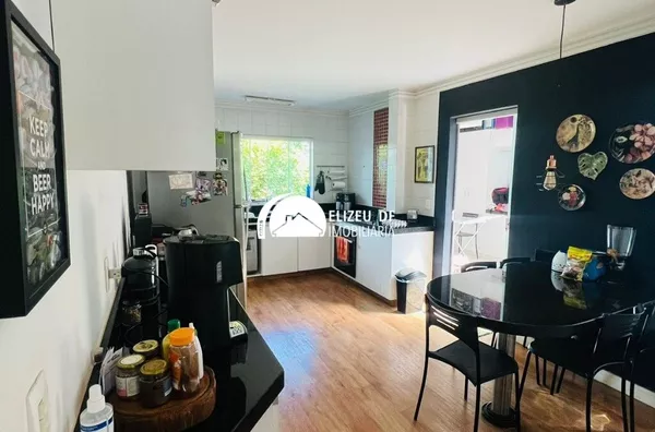 Linda casa em condomínio fechado Bernado sayão Guará 2