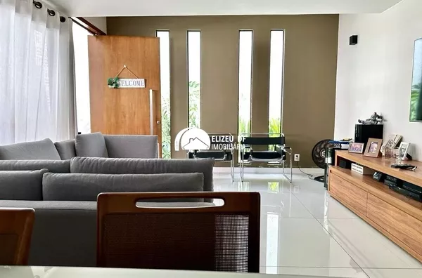 Elizeu DF Imobiliária vende casa na QE 13 do Guará II