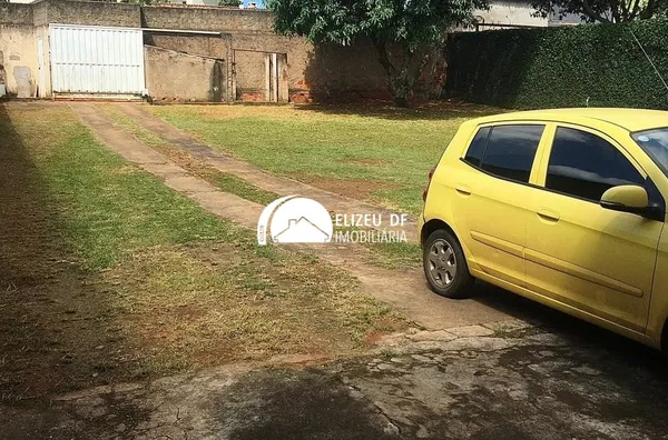Lote de 1000 m² com casa de apoio escriturado em Vicente Pires Brasília 
