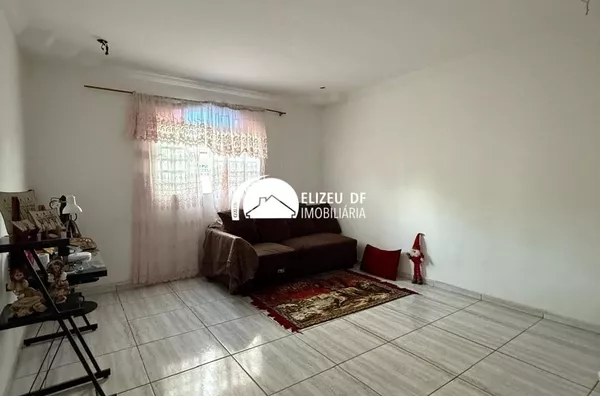 Ótima casa ampla com lote de 504 m² em condomínio na parte nobre do Guara Park