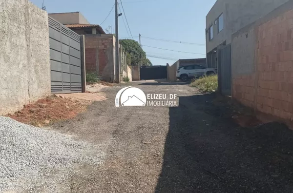 Elizeu Df imobiliária vende lote em condomínio em Arniqueiras