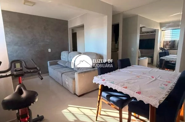 Apartamento 3 quartos reformado para venda,  Guará I, Brasília Ao lado do metrô.