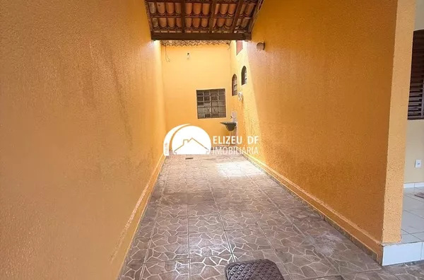 Elizeu DF Imobiliária aluga casa na QR 103 com 3 quartos, Santa Maria