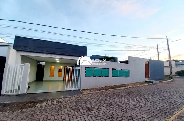 Elizeu Imóveis vende casa em condomínio com 4 quartos na Rua 3B da Vicente Pires