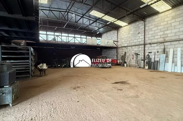 Elizeu DF Imobiliária vende Galpão na QE 40, Guará II