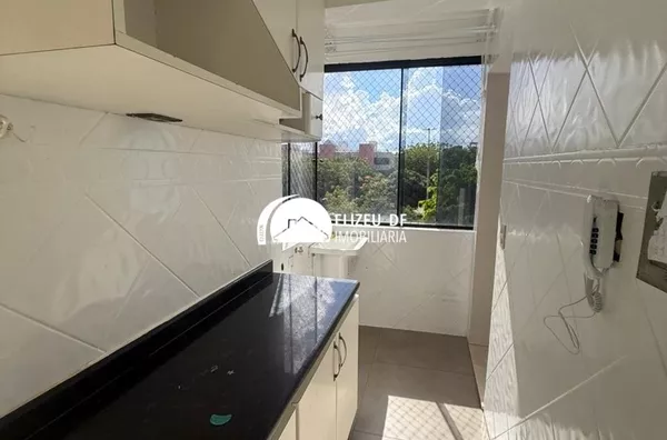 Elizeu DF Imobiliária aluga ótimo Apartamento de 3 quartos, Lúcio Costa