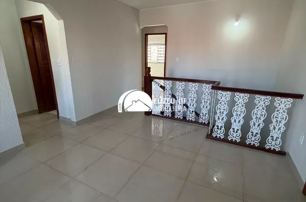 Elizeu Imóveis aluga casa com 3 quartos na QE 28 do Guará II