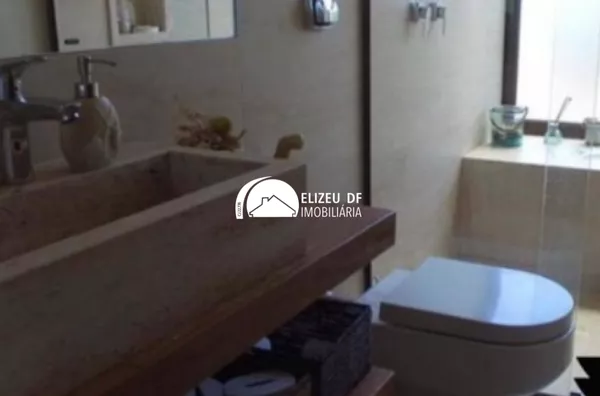 Linda casa a venda no Lago Sul - Exclusividade na região. 