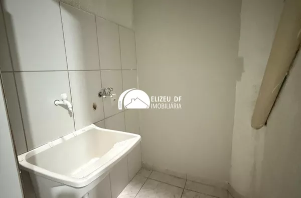 Excelente apartamento na Qe 40 com 80 m² próximo a Agua Vida