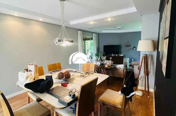 Linda casa em condomínio fechado Bernado sayão Guará 2