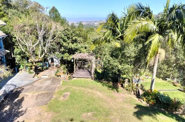 Casa 4 dormitórios - Bairro Vila Nova 