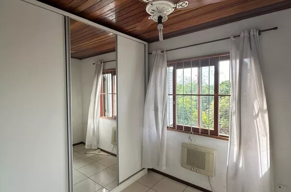 Casa - Bairro Camaquã, Porto Alegre