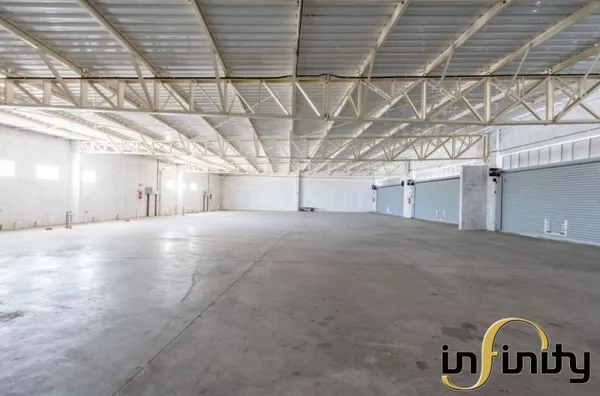 Loja 02 no Bairro Cavalhada - CÓD 279