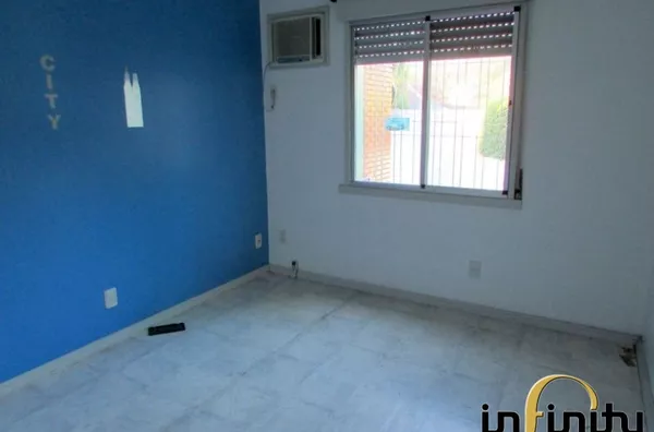 Casa em Canoas - COD 695