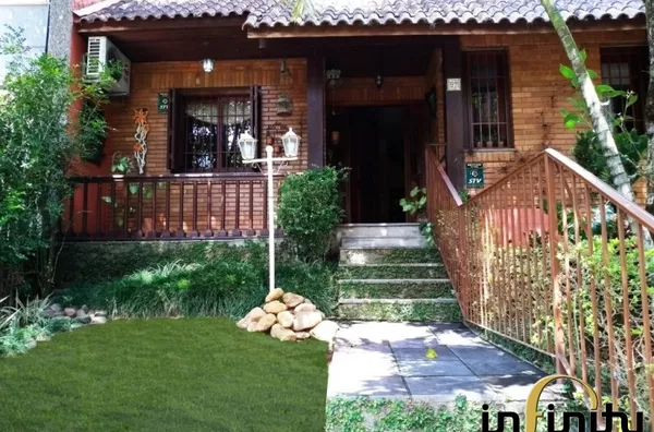 Casa Residencial no Bairro Chacara das Pedras - COD 710