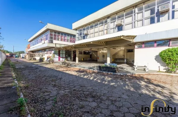 Pavilhão na Av. das Industrias