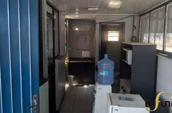 Deposito na Av. Severo Dullius