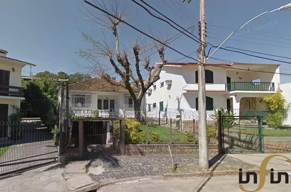 Casa Residêncial no Bairro Jardim Carvalho - CÓD 020