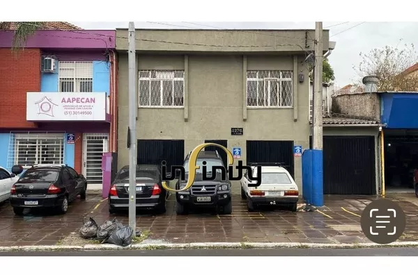 Prédio Comercial no Bairro São João - CÓD 079