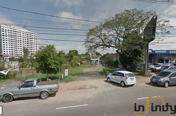 Terreno/Prédio na Av. Assis Brasil - CÓD 007