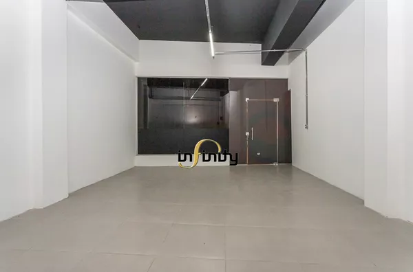 Loja para aluguel com espaço Acolhedor e Moderno,  Tristeza, Porto Alegre