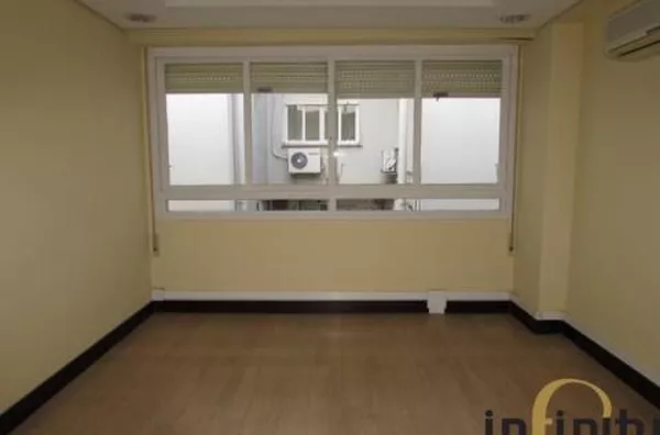 Casa Comercial no Bairro Higienópolis - CÓD 494