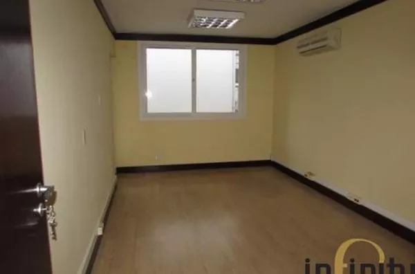 Casa Comercial no Bairro Higienópolis - CÓD 494