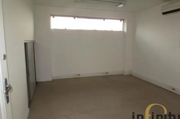 Casa Comercial no Bairro Higienópolis - CÓD 494