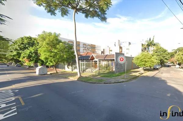 Casa comercial no Bairro Higienópolis