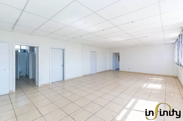 Prédio Comercial Bairro Navegantes