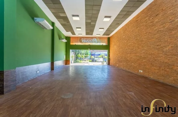 Loja na Av. Wenceslau Escobar