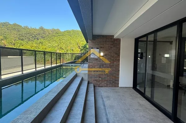 Cobertura Duplex a Venda na  Praia Dos Ingleses, Florianópolis