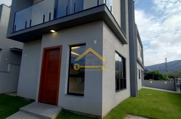 Casa 4 dormitórios a Venda no Jardim Rio Vermelho em Florianopolis