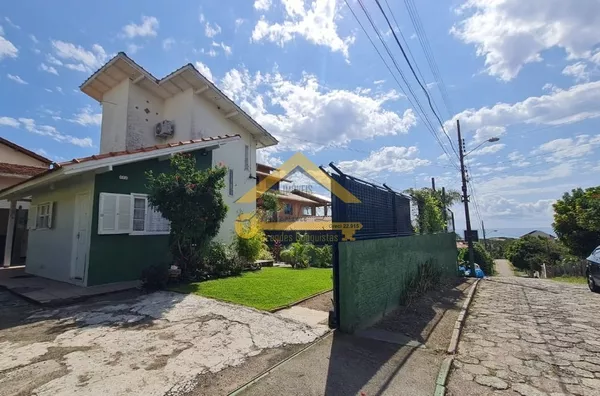  Casa a Venda no Santinho 