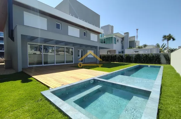 Casa para venda, 5 quarto(s),  Jurere Internacional, Florianópolis