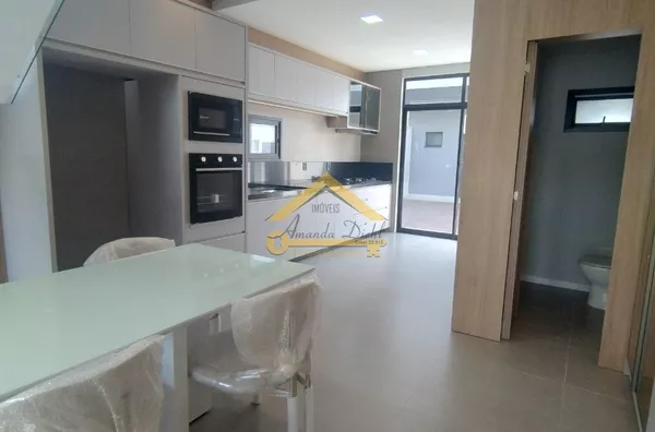 Sobrado Semi Mobiliado a Venda na Praia dos Ingleses