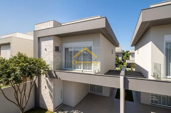Casa a Venda em Canasvieiras, ao lado PRF, Loteamento Alameda Cezanne, 