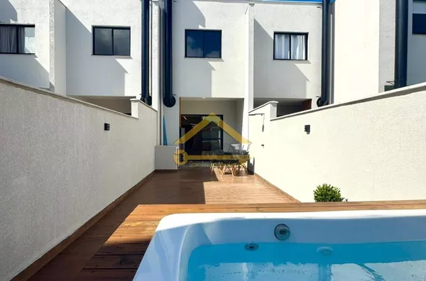 Sobrado Mobiliado a Venda, Praia do Santinho em Florianopolis