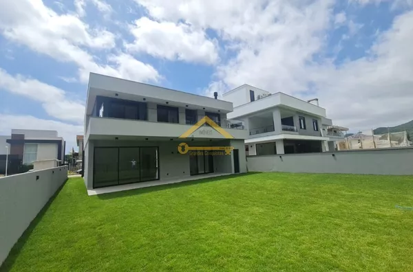 Casa a Venda em Condomínio Jardim Ingleses,  Ingleses, Florianópolis