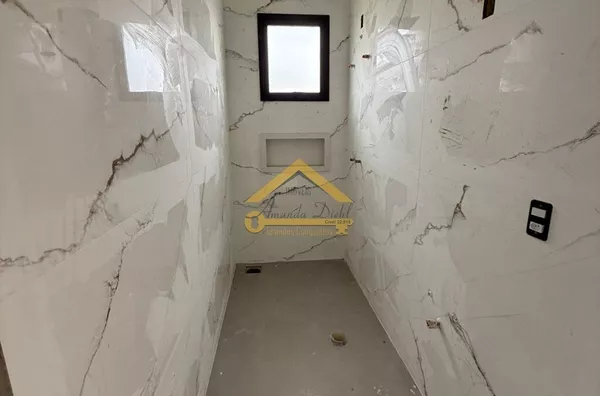 Sobrado a Venda 3 quarto(s),  Ingleses Do Rio Vermelho, Florianópolis