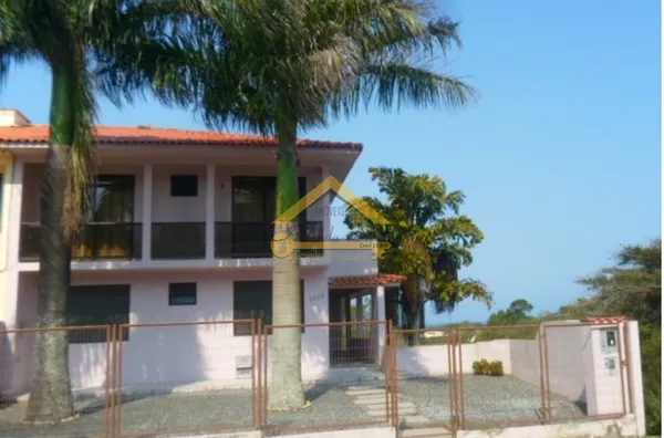  Casa na Praia do Santinho a Venda 