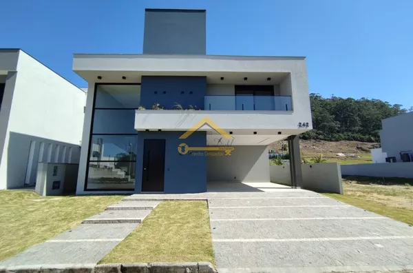 Casa a Venda em Condomínio Jardim Ingleses,  Ingleses, Florianópolis
