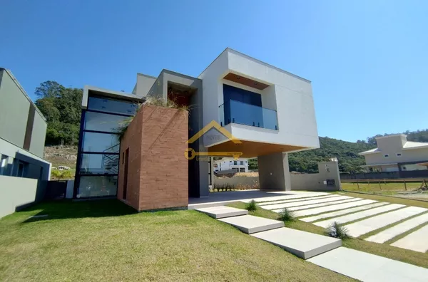 Casa a Venda no Condomínio Jardim Ingleses, Praia dos Ingleses, Florianópolis